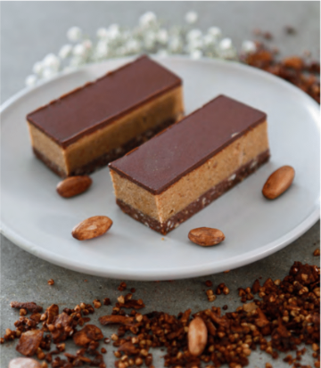 Kaia's Raw Caramel Slice